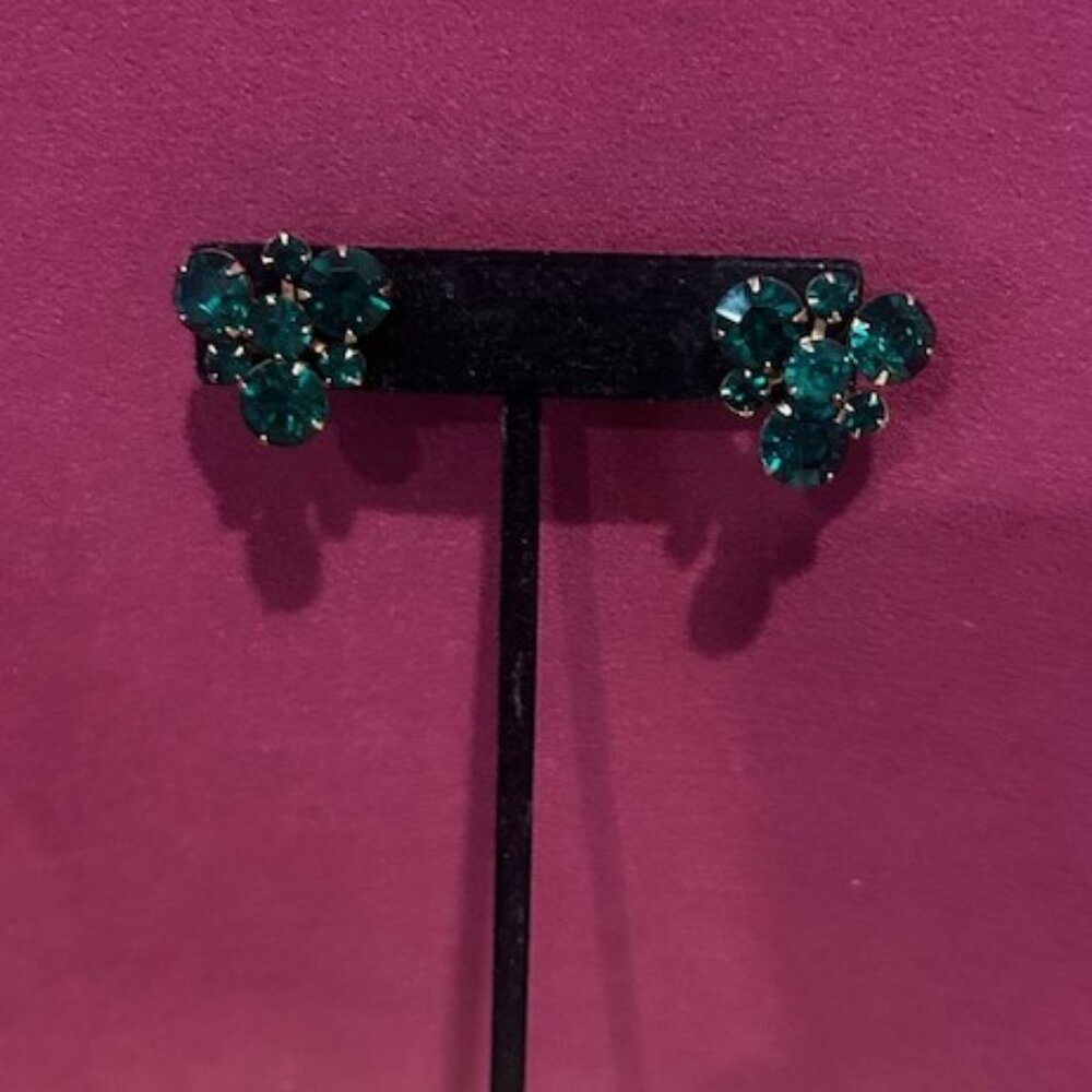 ALBERT WEISS GREEN Rhinestone Cluster EARRINGS - Picture 8 of 10